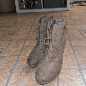 Heels for sale! Never worn